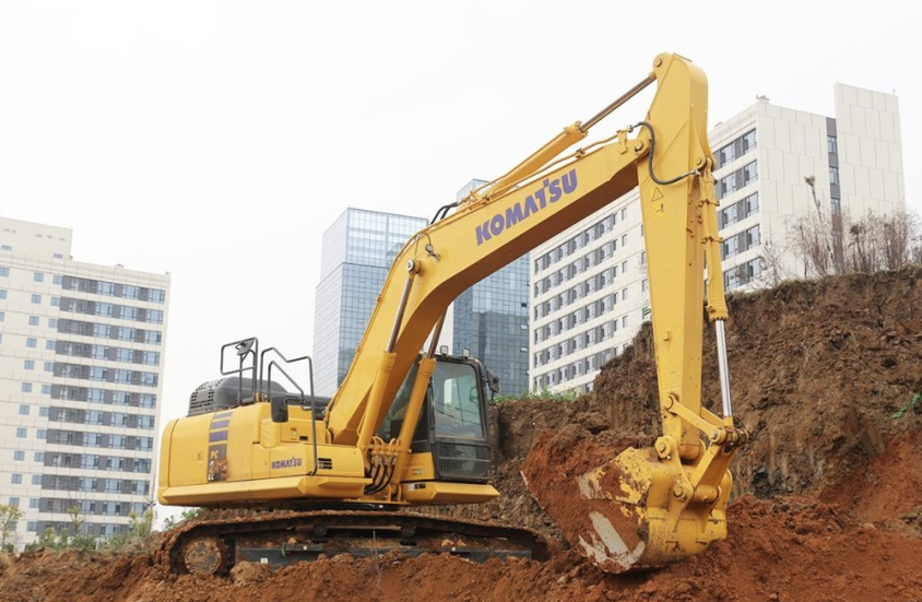 小松PC225LC-11M0